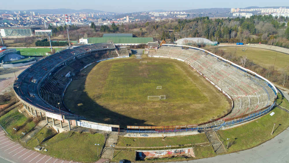 Stadion Lužánky Brno film Zátopek
